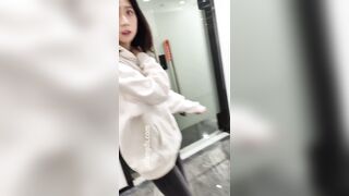 【高级办公楼厕拍】女厕偷拍公司新入职的3位刚毕业美女[某房原版] ipcam 2 (2)